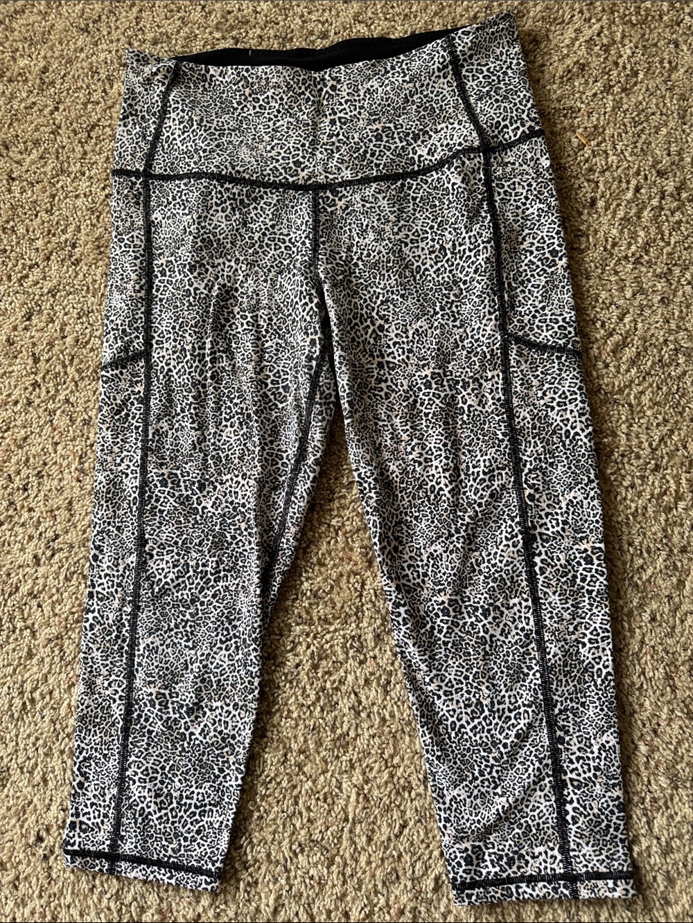 Victoria's Secret Black & White Leopard Print Leggings